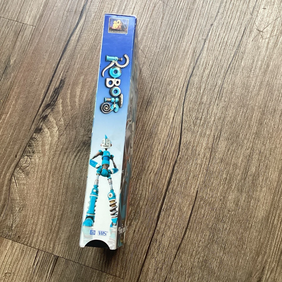 Robots 2005 VHS Ewan McGregor Halle Berry Mel Brooks Robin Williams - Image 3 of 4