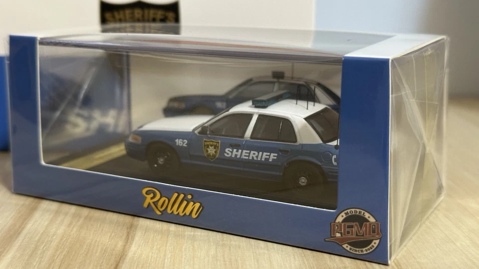 Chase! Rollin 1/64 Ford Crown Victoria PGMD Walking Dead King County Patrol Car - Image 2 of 4
