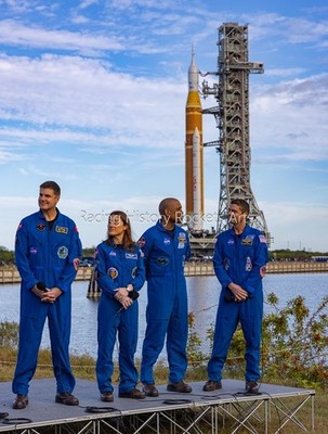 2026 JAN 17th 8x10 Photo VAB ROLL OUT NASA ESA SLS Artemis II Moon ROCKET LC-39B