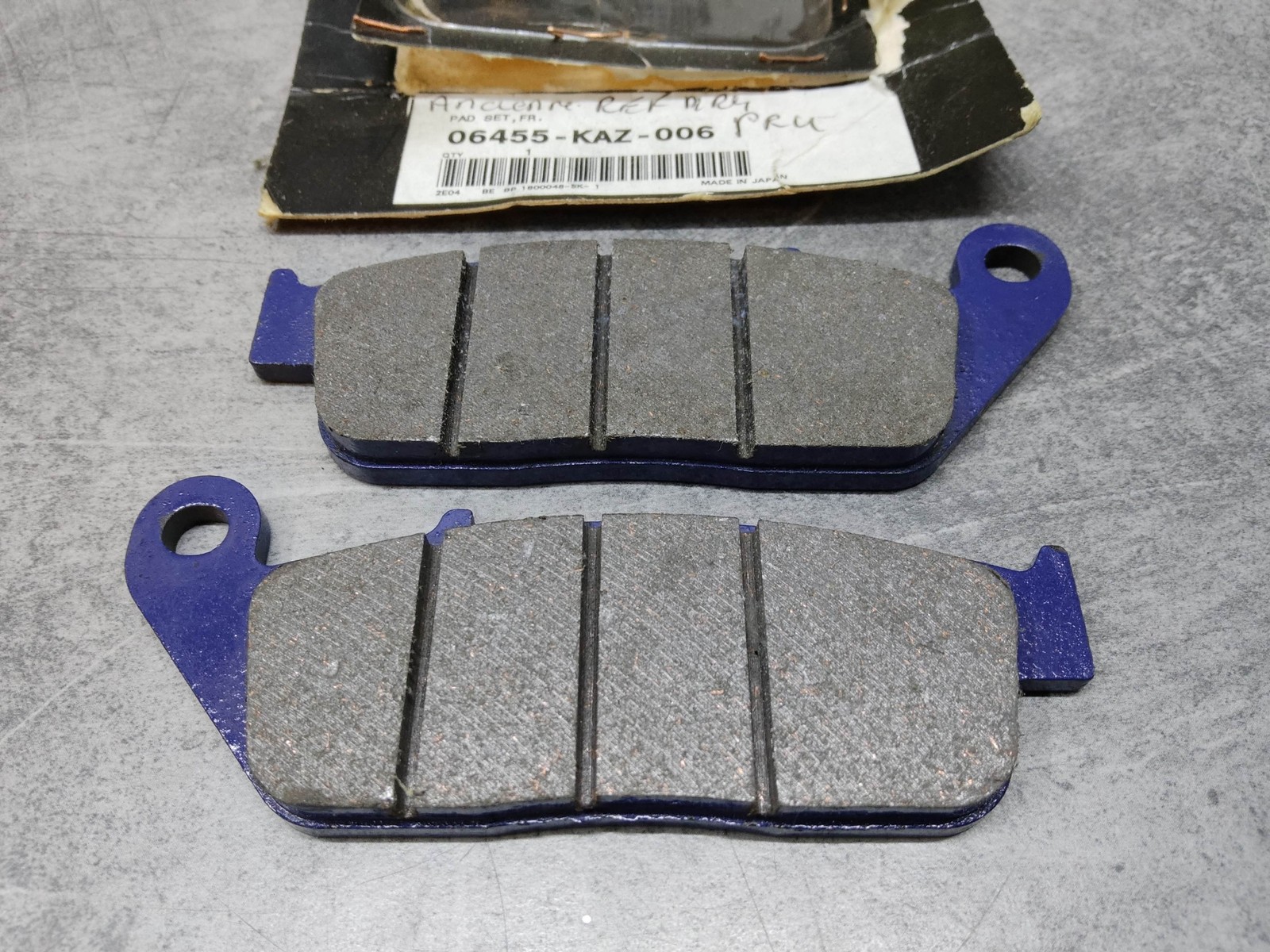 Plaquettes frein avant d'origine HONDA 06455-KAZ-006 pour moto XRV750 Africa Twin