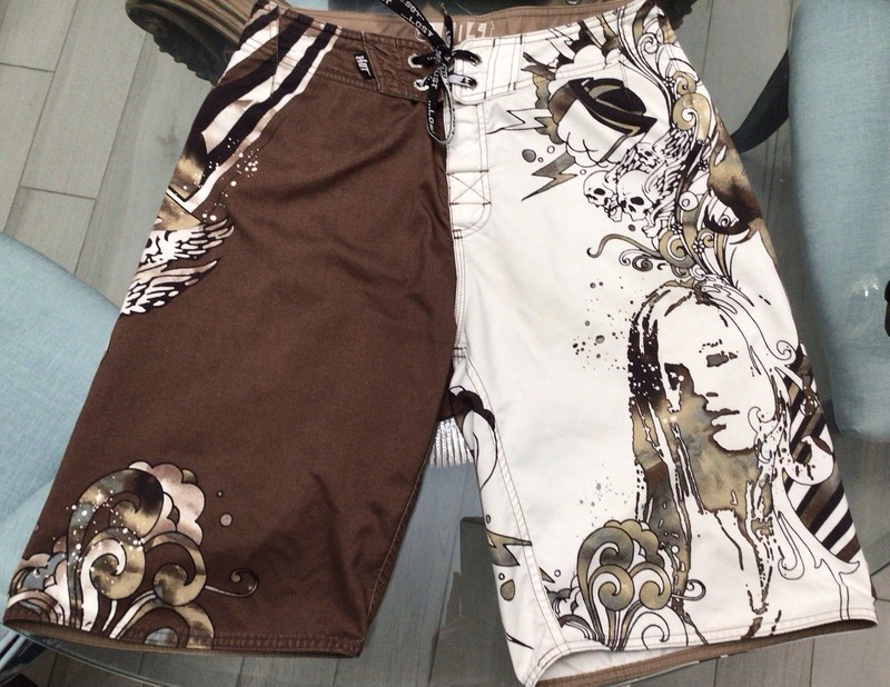 Lost enterprises Men’s Board Shorts Size 32 Brown/skull, girl, 