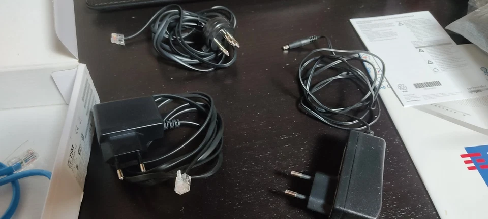 D-Link Modello DSL-2740B Usato Condizioni Buone + Cavi - Immagine 2 di 4