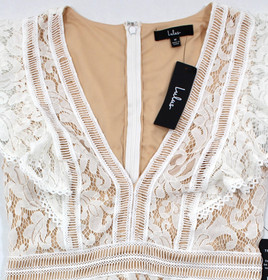 NWT LuLu&rsquo;s Ivory Lace Ruffled Romper Women&rsquo;s M V-Neck Lined Feminine Boho