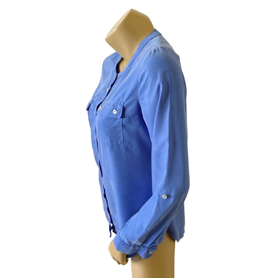 Camisa túnica CHICOS talla 0 pequeña con botones delanteros azul manga enrollable bolsillos en el pecho Foto 2 de 4