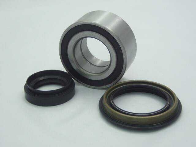 Roulement de roue arrière pour Nissan Terrano II et Ford Maverick kit 1959350