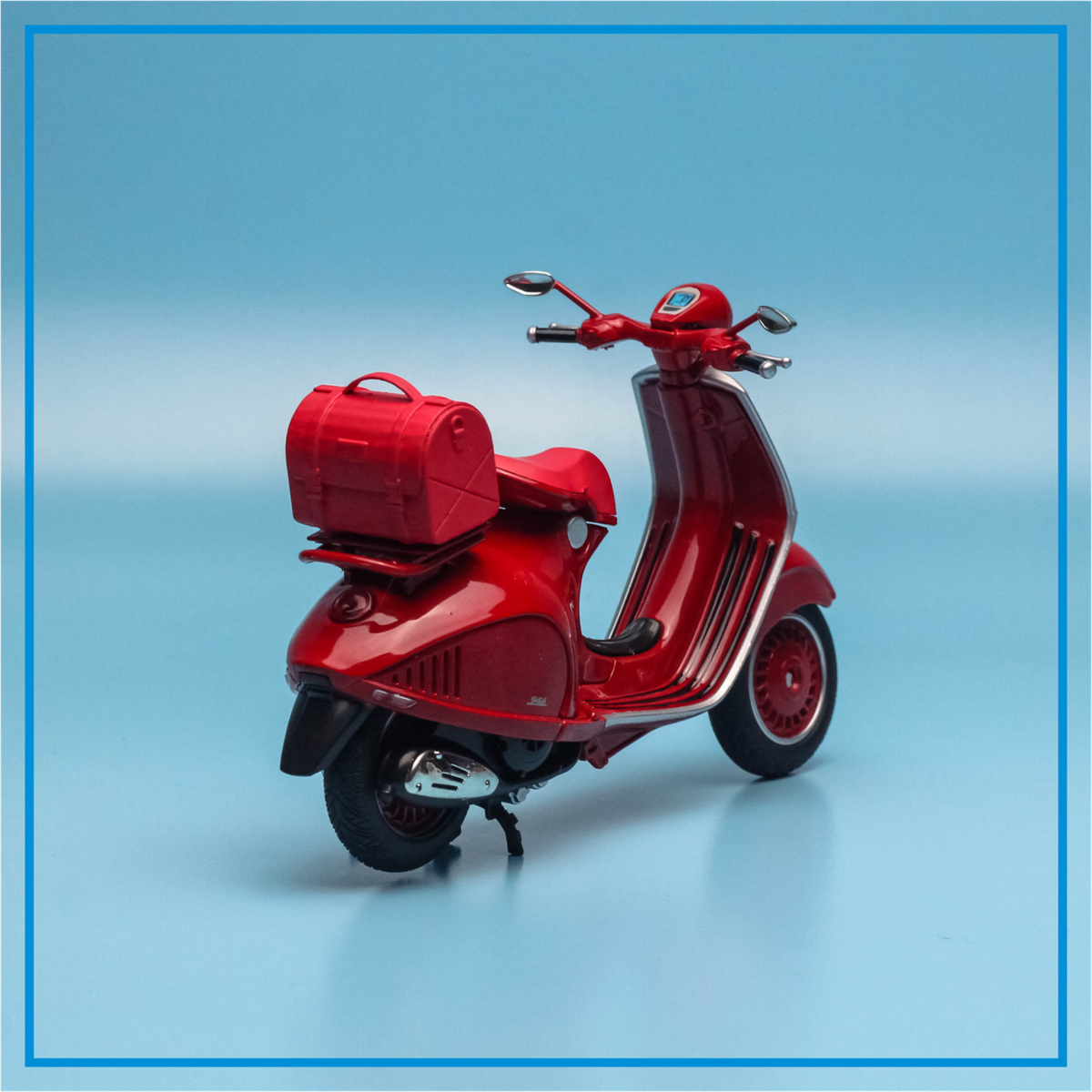 Newray Custom 2014 Vespa Piaggio 946 Bellissima x Emporio Armani