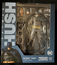 MAFEX Batman Hush. New.