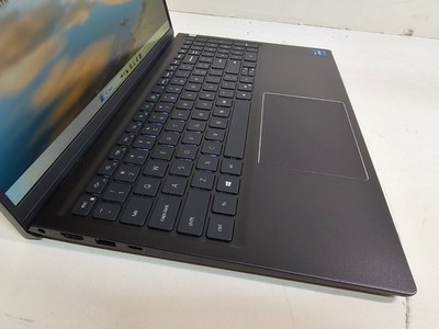 Dell Vostro 5510 Laptop - 3.3 GHz i7-11370H 16GB 512GB SSD WiFi