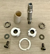 STRONGLIGHT COMPETITION BOTTOM BRACKET BRITISH THREADED 68-118 MM