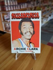 1971-72 Topps Philadelphia 76ers Basktball Card #106 Archie Clark
