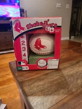 MLB Boston Red Sox Shake n' Score Dice Game NEW