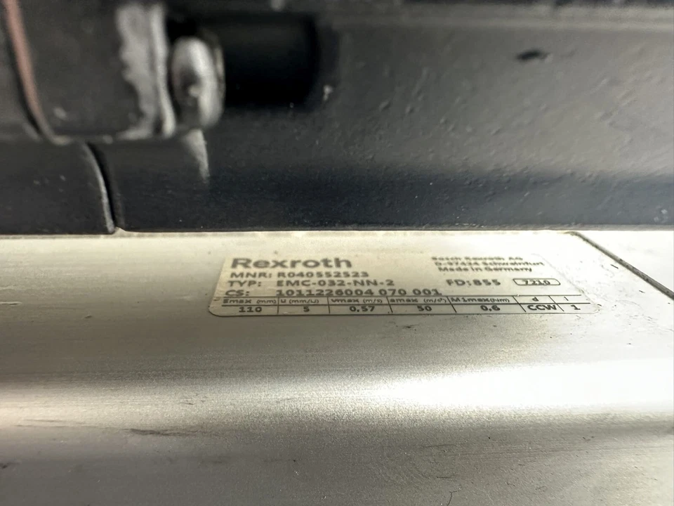 Rexroth EMC-032-NN-2 linear actuator + MSK030C-0900-NN-M1-UG1-NNNN servo motor - Image 3 of 4