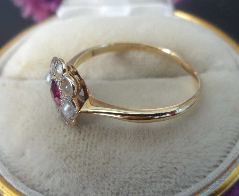 ANTIQUE 18CT GOLD PLATINUM RUBY AND PEARL FLOWERHEAD CLUSTER RING - Image 3 of 4