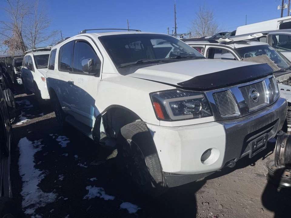 Capucha para 04-15 ARMADA 623615 Foto 4 de 4