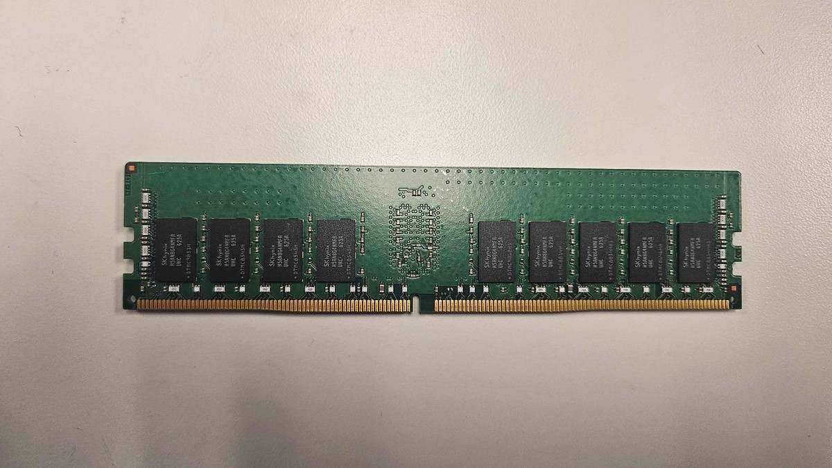 LOT of 8 16GB (128GB) SKHynix DDR4 2400Mhz ECC Server RAM | eBay