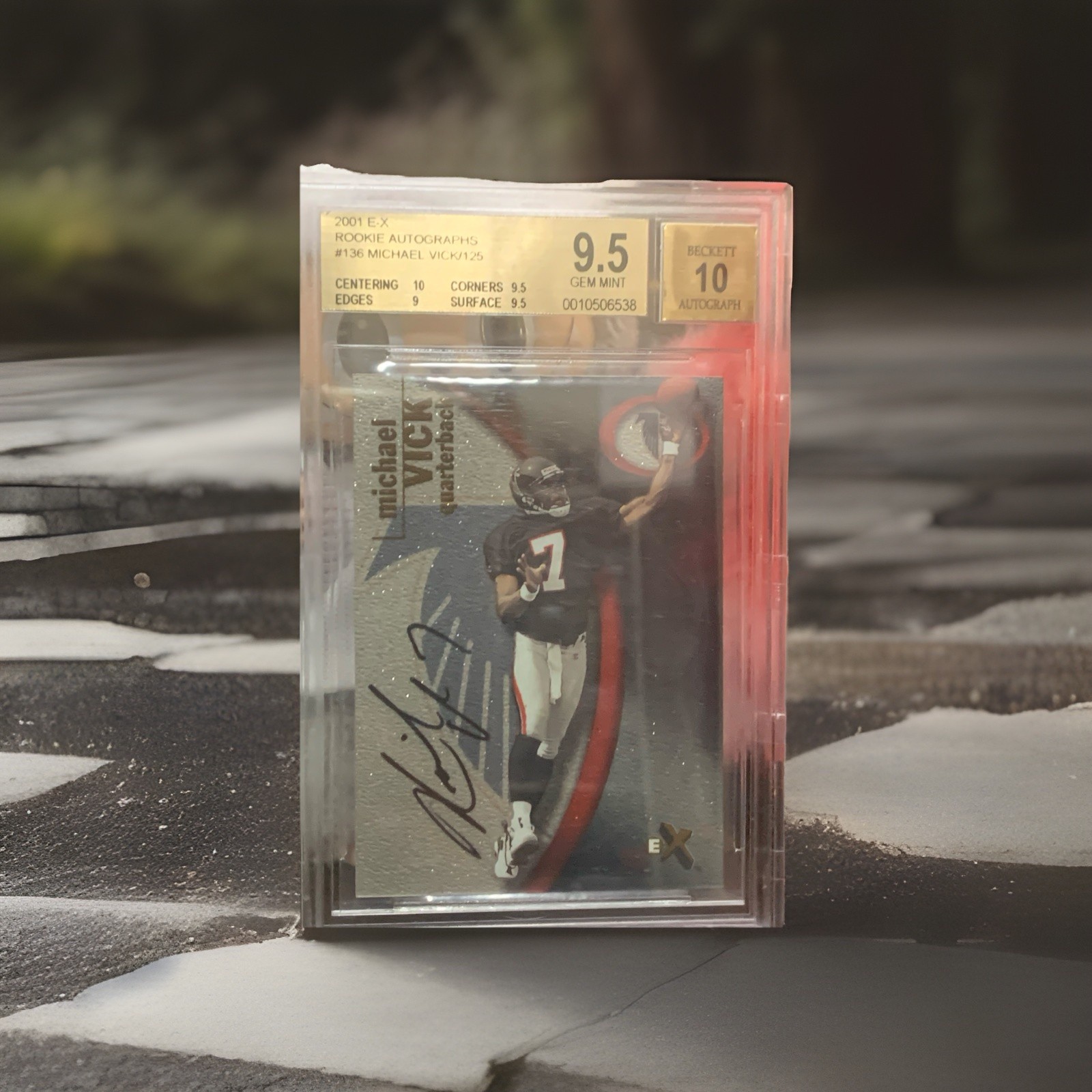 Michael Vick Fleer E-X #136 Autographed