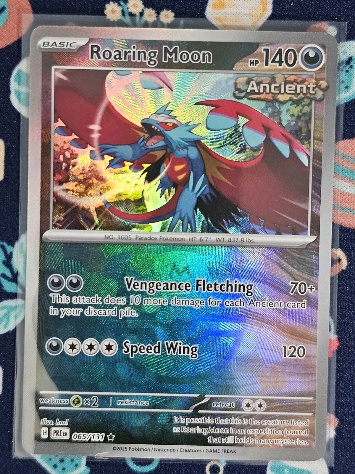 ROARING MOON 065/131 PRISMATIC EVOLUTIONS POKEMON (MASTER BALL HOLO, NM)