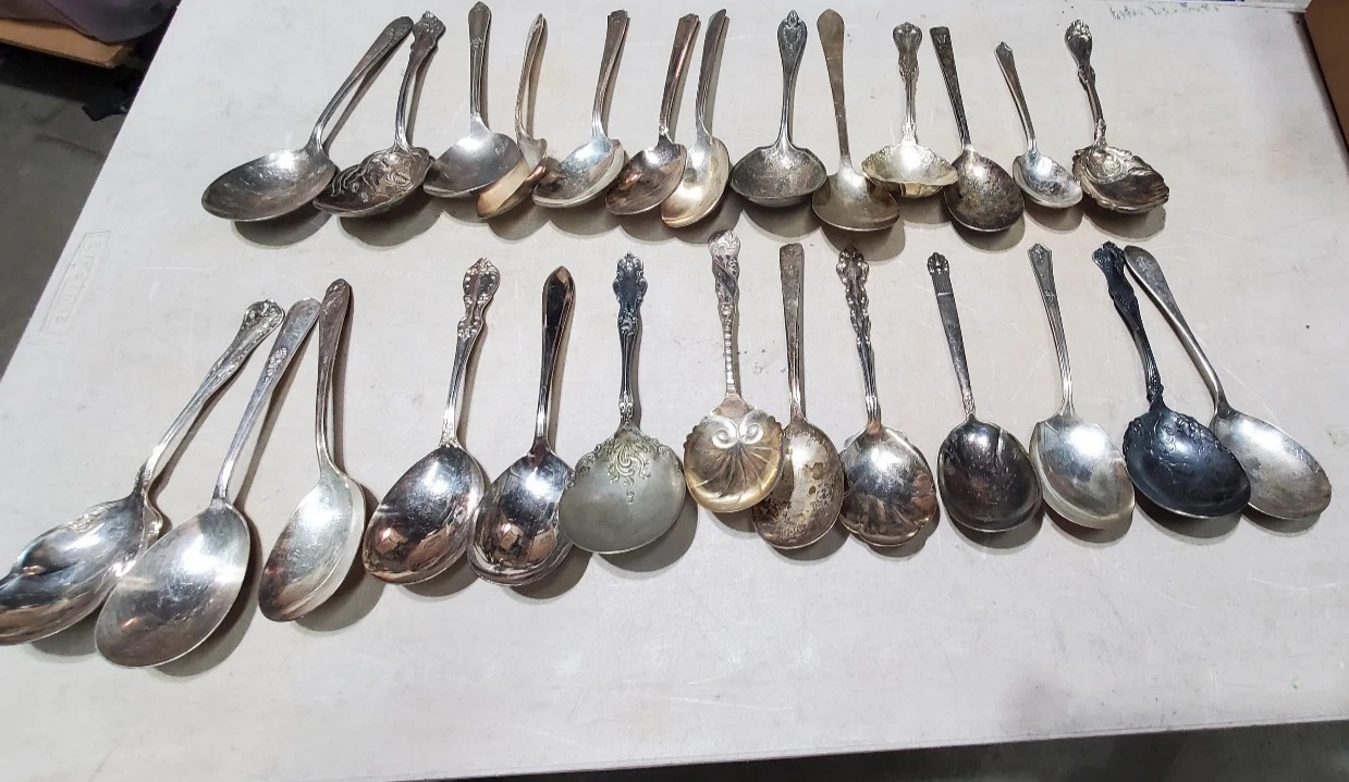 26 Silver Plated Big Bowl Serving Spoon Flatware use or craft Lot #32