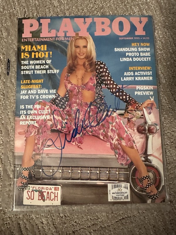 Playboy Magazine September 1993 Signed by Linda Doucett FS213392