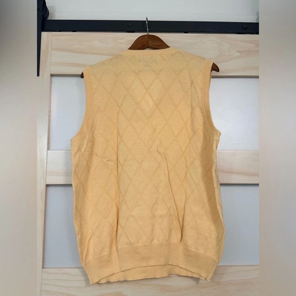 Pendleton Men's Golden Yellow Argyle Sweater Vest Large Excellent - Image 2 of 3