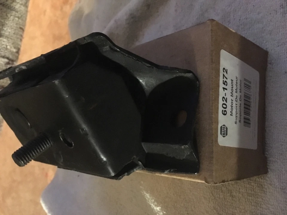 Montaje de motor NAPA Balkamp 602-1572 1987-96 Ford Bronco F-150 87-97 F-250, F-350 Foto 2 de 4