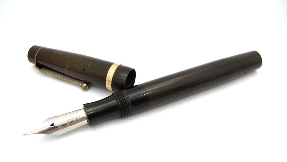 CANETA TINTEIRO VINTAGE WYVERN BIG BEN EM AÇO BORRACHA DURA PRETA MÉDIA NOVA NA CAIXA - Imagem 2 de 4