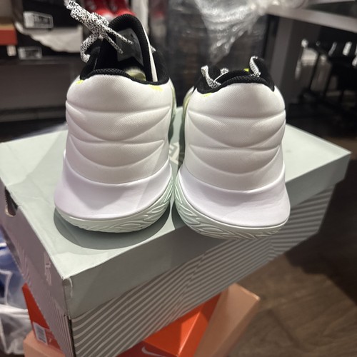 Size 17 - Nike Kyrie Flytrap 5 White Volt - Picture 5 of 8