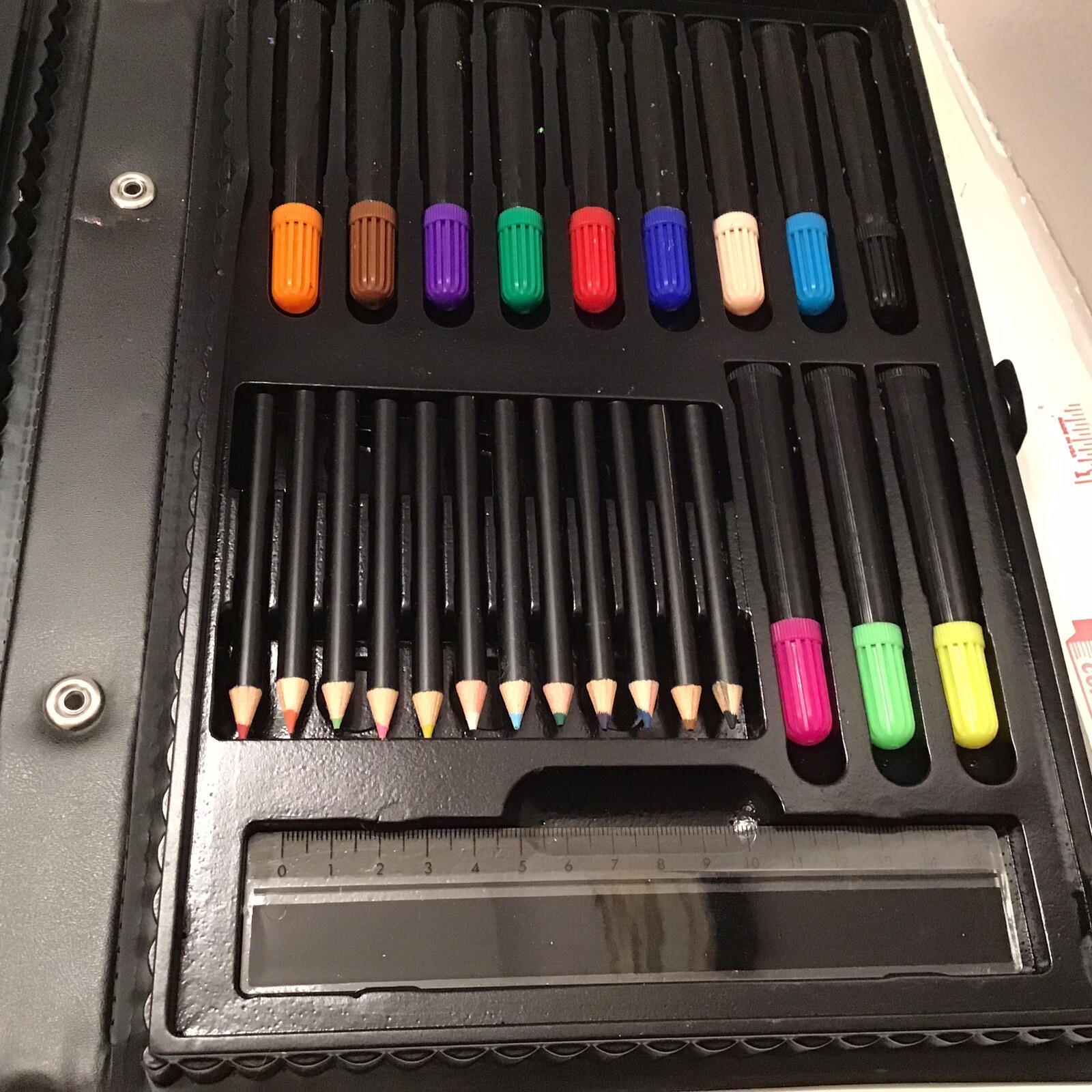Art Works Deluxe Kit Set Of 68 In Case Paint Pen Color Pencils Markers Supplies