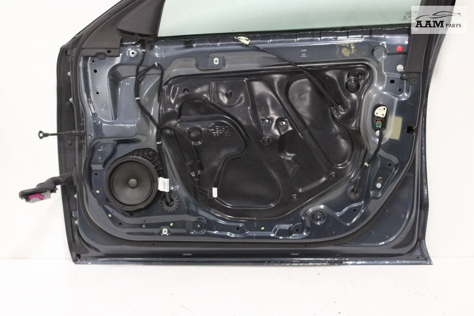 Chevrolet Malibu 2016-2024 puerta delantera derecha carcasa sombra oscura metálica OEM Foto 3 de 4