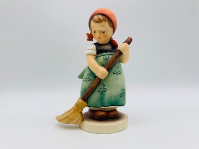 Hummel Goebel Figur Kehrliesl Little Sweeper 1995 12cm Top Zustand!! CS