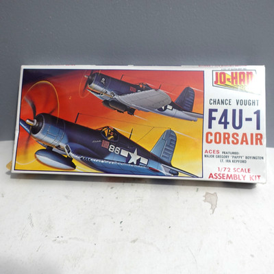 JO-HAN Model Kit Chance Vought F4U-1 Corsair 1:72 Scale Sealed Box
