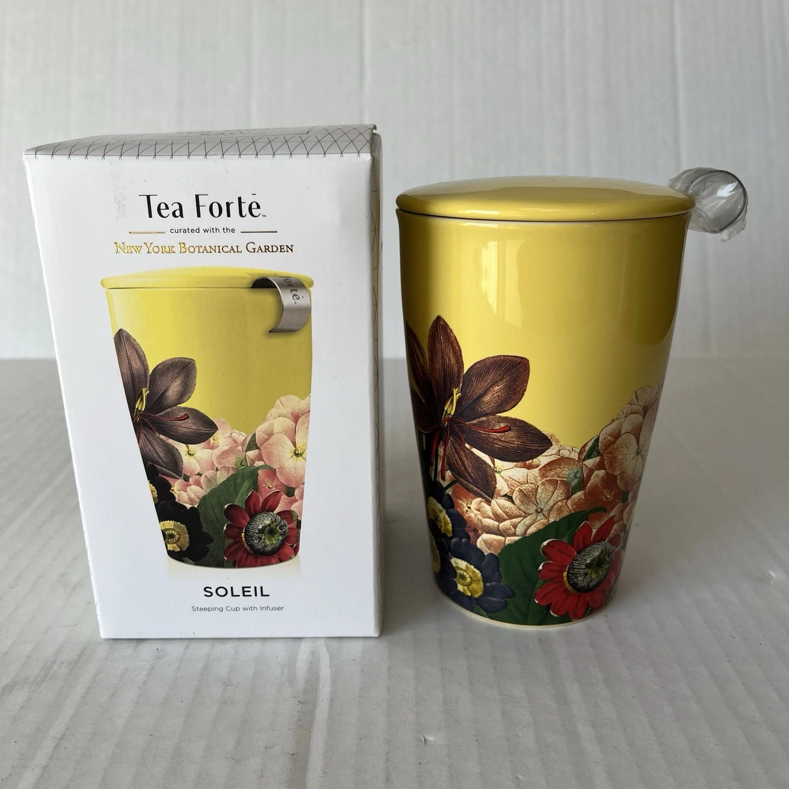 Tea Forte Soleil Tea Steeping Cup with Infuser New York Botanical Garden Tea Mug
Opens in a new wind