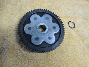 Honda CT 90 Trail 90 Primary main gear, Retainer clip, Ships from Arizona.