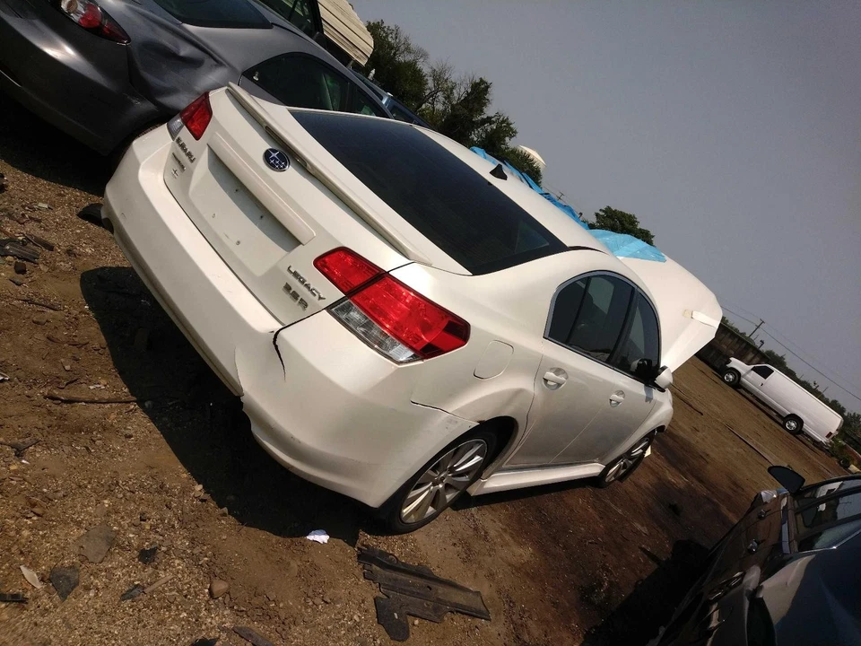 Subaru Legacy 2012 puerta trasera derecha blanca 152 k millas fabricante de equipos originales pieza usada 174489 Foto 4 de 4