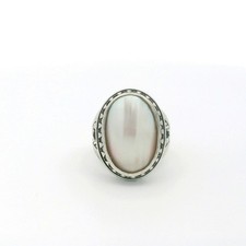 Sterling Silver Mother of Pearl Cocktail Ring - Size 6 C31028209 