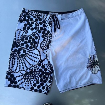 Y2K Quiksilver x Roxy Hawaiian Black and white Hawaiian board