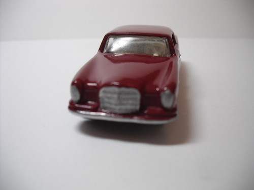 MATCHBOX LESNEY #53-5 MERCEDES-BENZ 220SE.RESTORED! RARE BPW DARK RED VERSION. - Picture 2 of 9