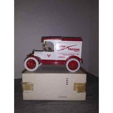 Ertl 9402 1:25 1913 Ford Model T Delivery Bank Yelton Trucking