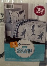Members Mark Kids' 5pc. Reversible Comforter/Bed-in-a-Bag Set Twin/ XL, Sharks