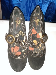 very volatile wedges