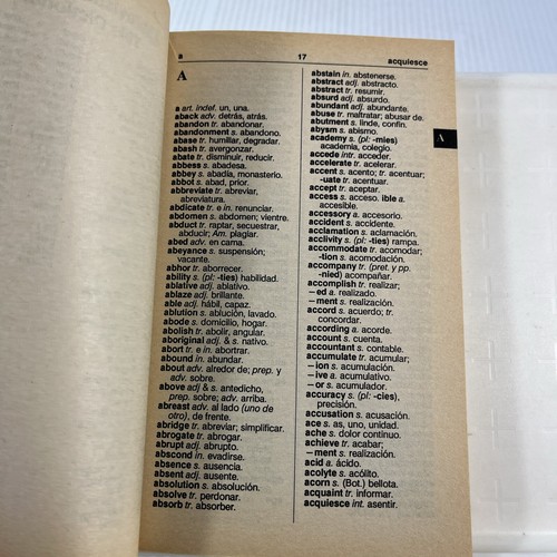 New Webster's Spanish-English, English-Spanish Dictionary 1989 paperback - Picture 10 of 12