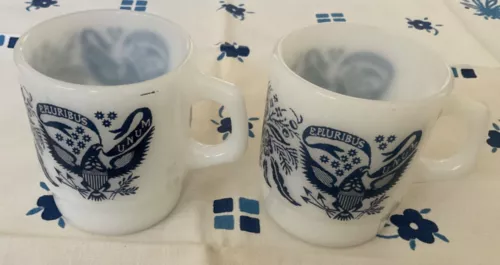 VTG ANCHOR HOCKING FIRE KING 2-8 OZ. MUGS 'E PLURIBUS UNUM' BLUE ON WHITE EXC.