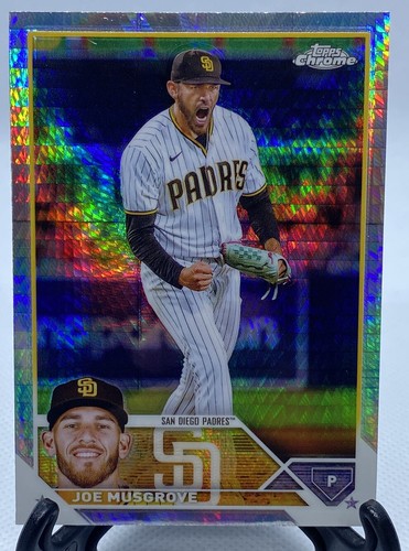 2023 Topps Cromo Joe Musgrove San Diego Padres PRISMA REFRACTOR PARALELO #121 - Imagen 1 de 3