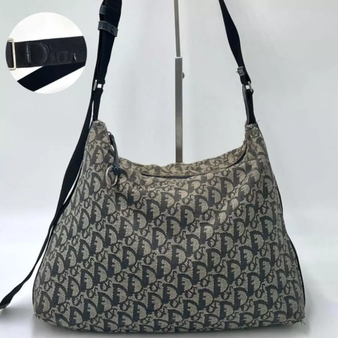 Sac bandoulière Christian Dior trotteur toile bleu marine occasion 28,5x38x8 cm