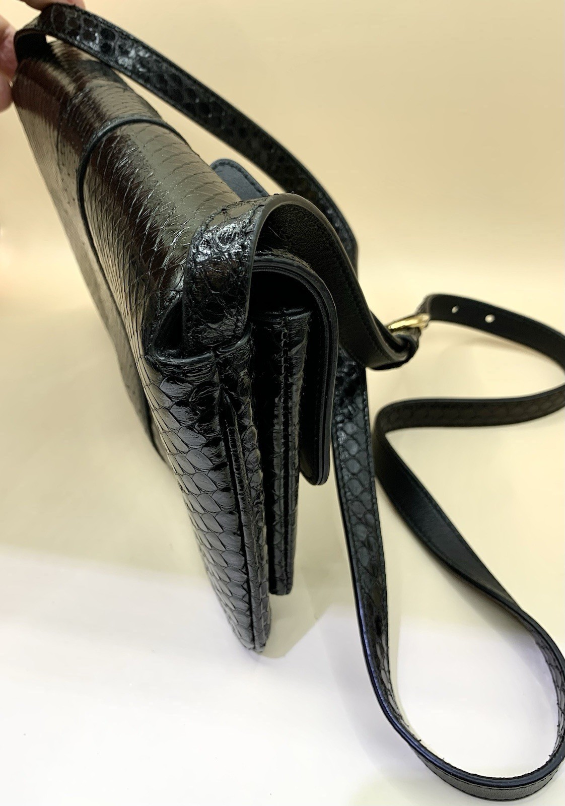 Gucci Arli Black Small Shoulder Bag Python 550129… - image 13