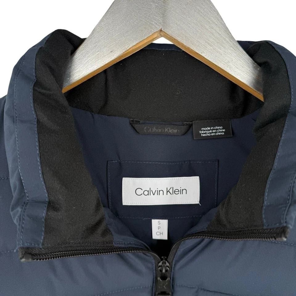 Calvin Klein Men’s Small Infinite Stretch Puffer Vest Navy Blue Resistant NWT - Image 2 of 4