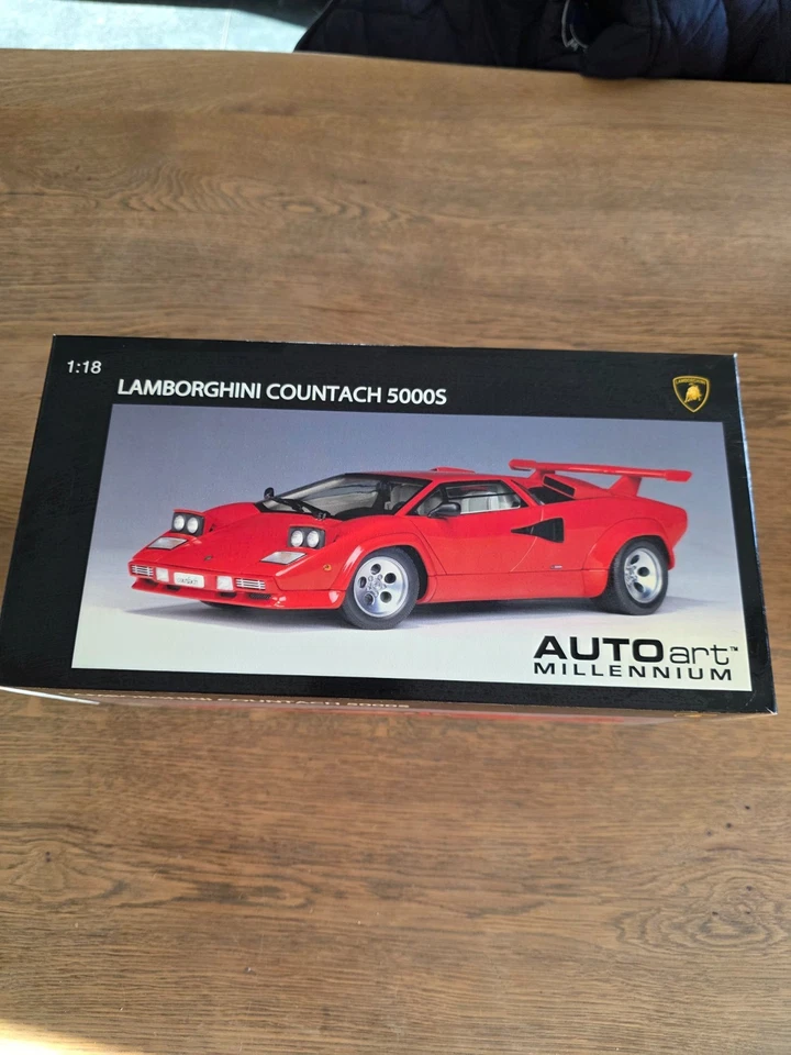 AUTOart 1/18 Lamborghini Countach 5000S Red  74531 - Photo 2/4