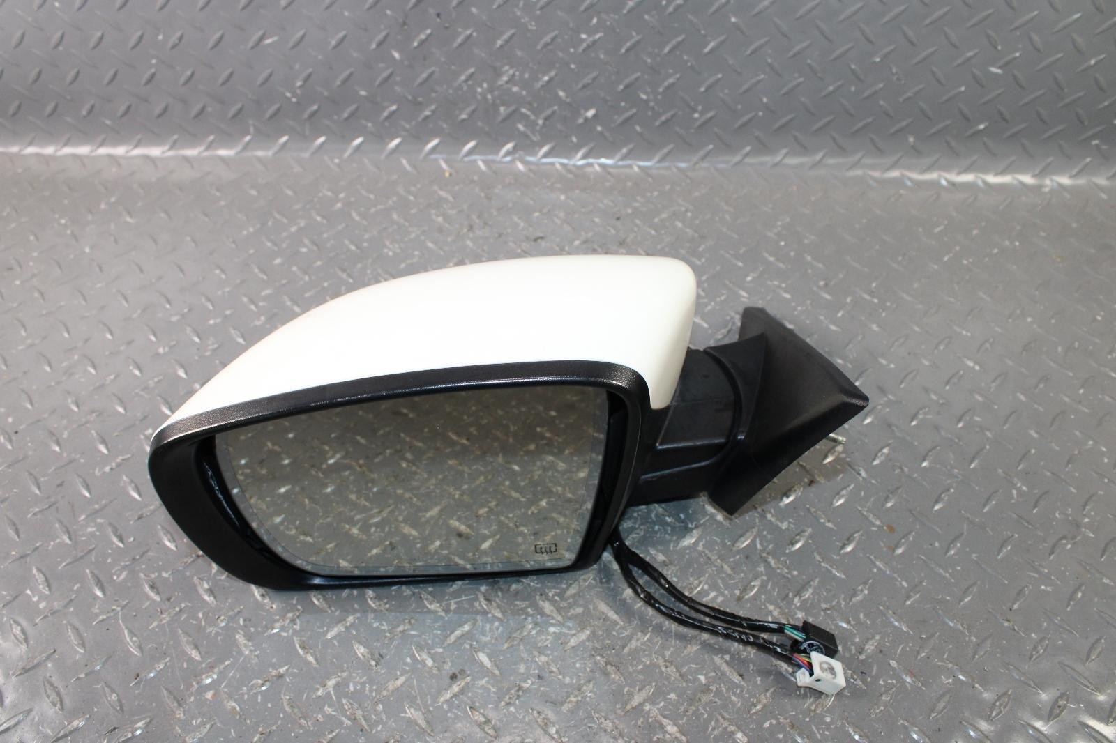 Maserati Ghibli 2014-2017 Left Side view mirror housing White