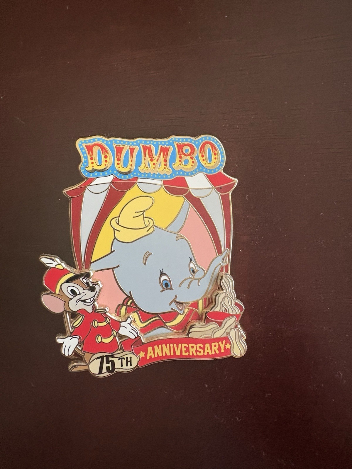 Dumbo 75th Anniversary Pin DSSH - LE 200