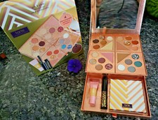 Tarte gift & glam collectors set new in box 4 palettes plus mascara & gloss